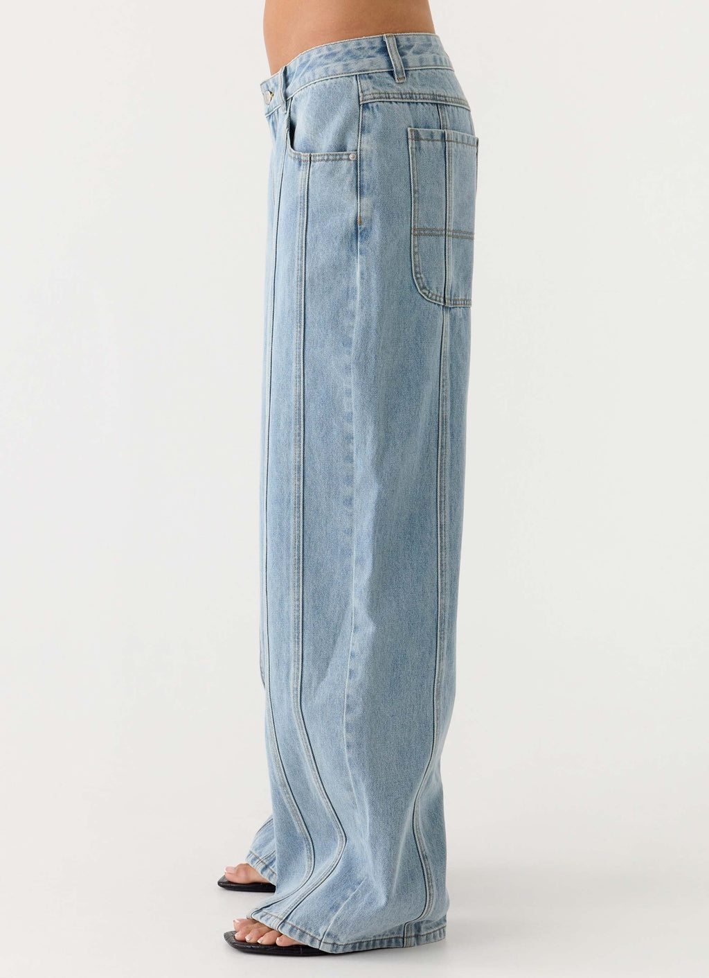Johnny Low Rise Wide Leg Jeans - Light Blue Wash