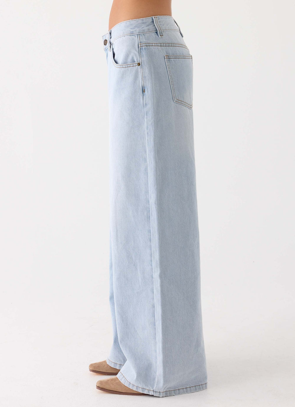 Neo Low Rise Wide Leg Jeans - Light Blue Wash